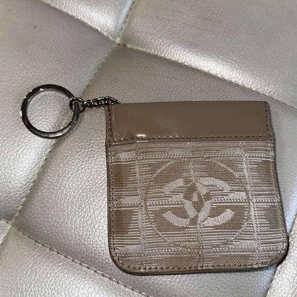 Chanel travel line coin purse key chain wallet case - Picture 13 of 13